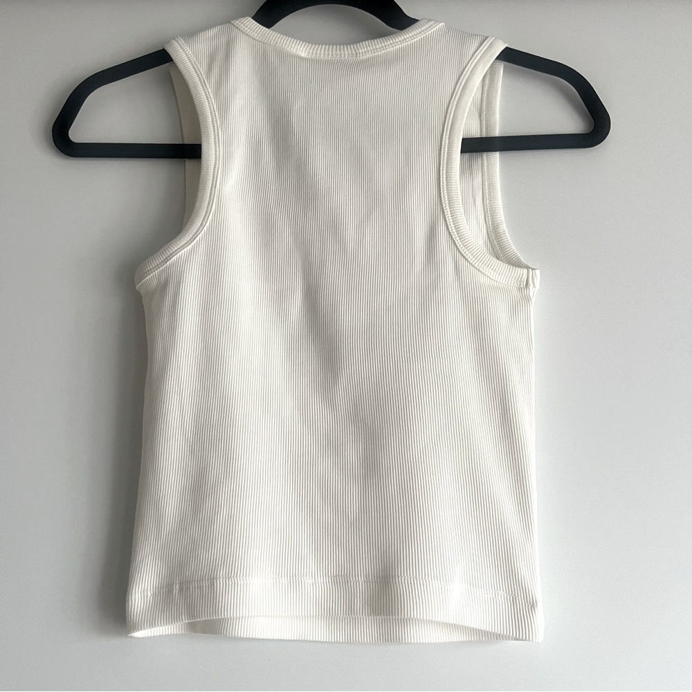 FARM Rio Embroidered Off-White Macaw Printed Tank Top Size Small NWT - Picture 12 of 16
